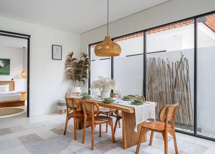 White Manta - Tropical Family Retreat With Pool&outdoor Lounge * Uluwatu
