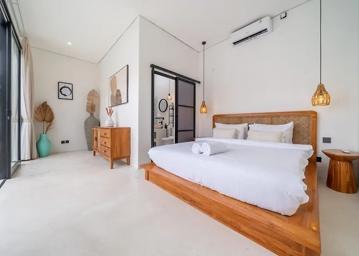 White Manta - Tropical Family Retreat With Pool&outdoor Lounge Улувату