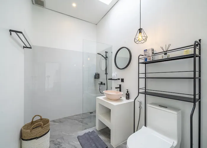 White Manta - Tropical Family Retreat With Pool&outdoor Lounge * Uluwatu