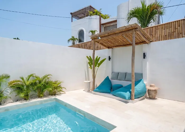 White Manta - Tropical Family Retreat With Pool&outdoor Lounge *